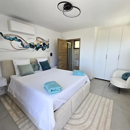 Saphir - Sea View, Private Pool, 3 - 5 Stars