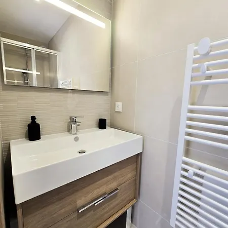 Saphir - Sea View, Private Pool, 3 - 5 Stars Le Lavandou