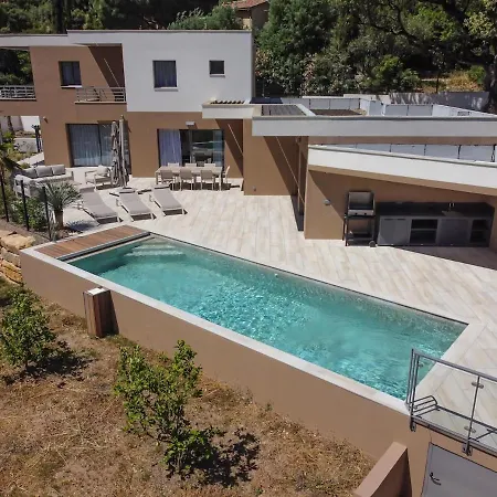 Saphir - Sea View, Private Pool, 3 - 5 Stars Le Lavandou